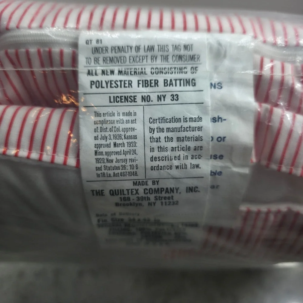 Vintage Quiltex Zip-A-Quilt Red White Stripe Baby Bunting Comforter 5820 USA